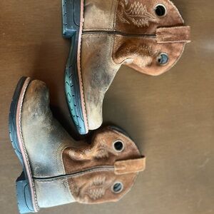 Girls Ugg toddler, smoky mountain country cowboy leather and suede boots. 11.5.